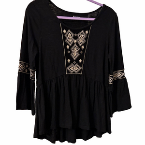 New Directions bell sleeve baby doll top with embroidery and velvet inset. PS